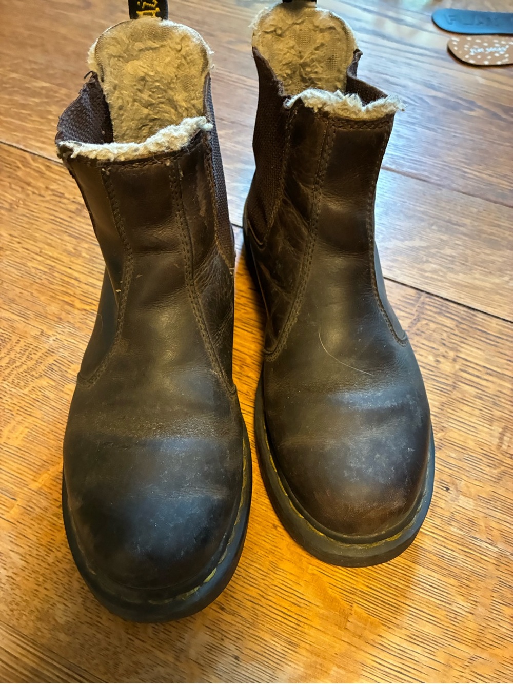Brown Leather Doc Martens 38 Chelsea Boots with Shearling Lining